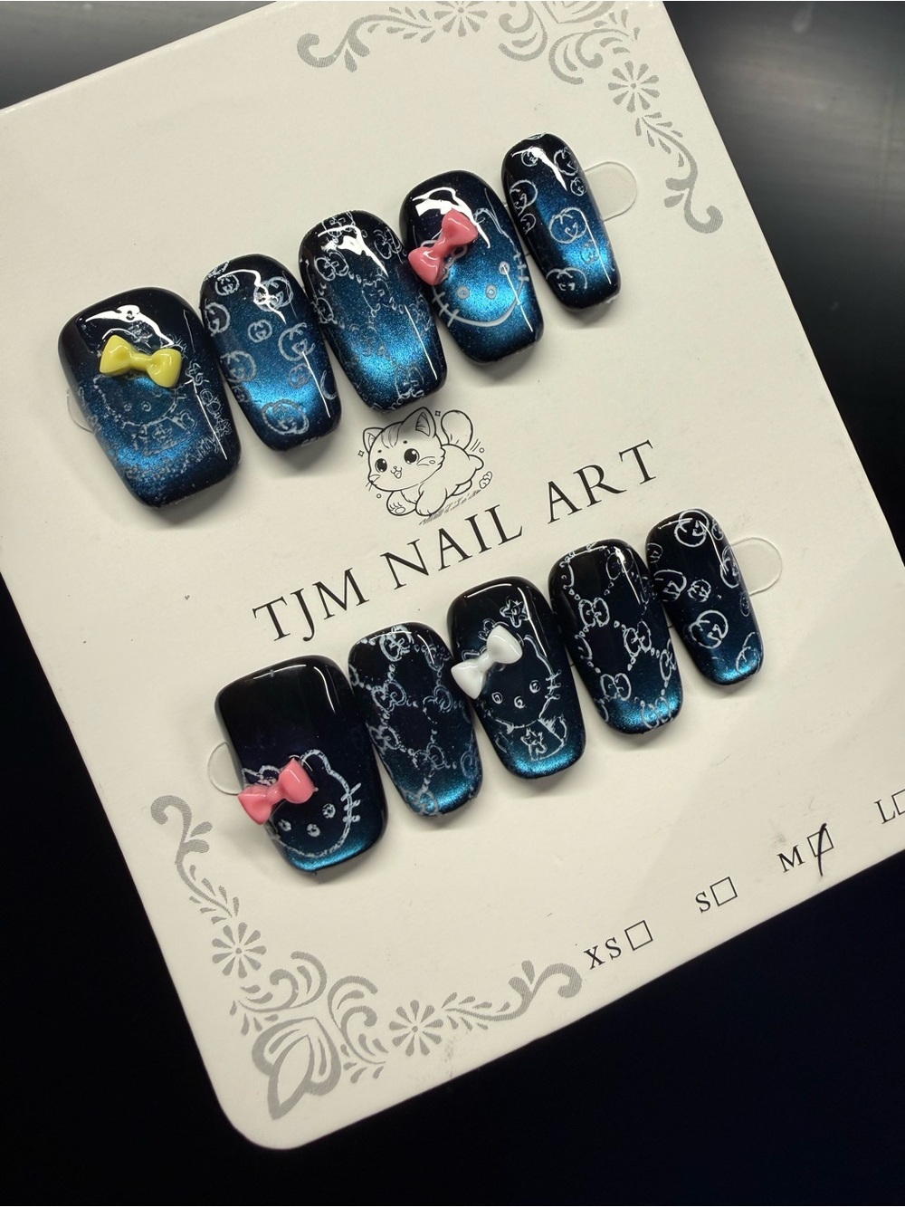 Blue Hello Kitty Nail Set with Bow Accents Medium